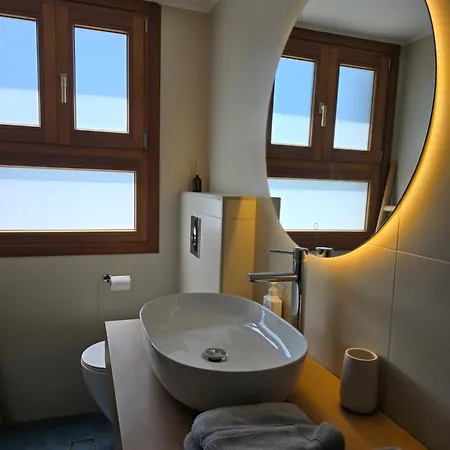 Season Lovely Seafront Holiday home *